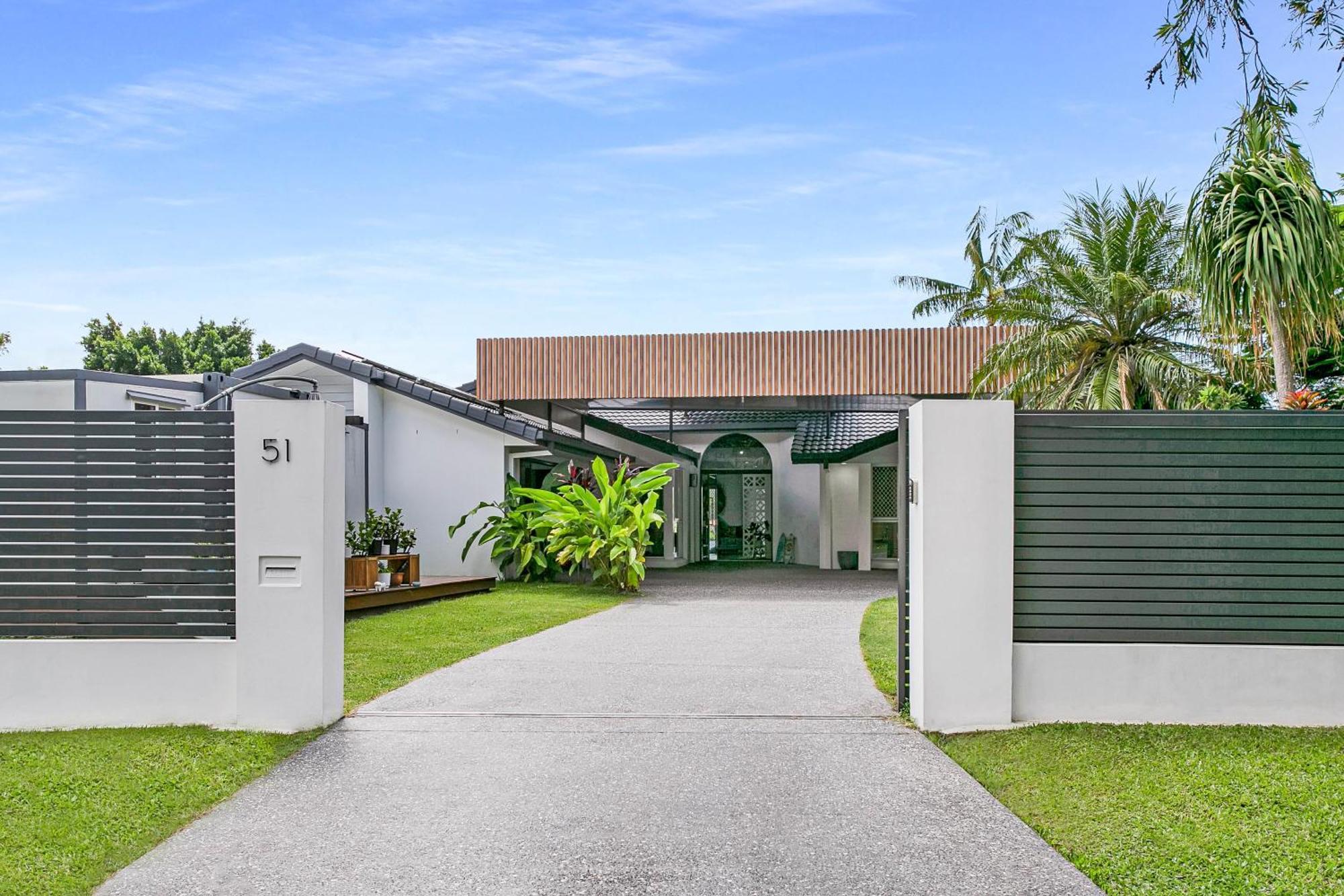 Villa Waterfront Retreat With Infinity Pool & Canal Views Gold Coast Exterior foto